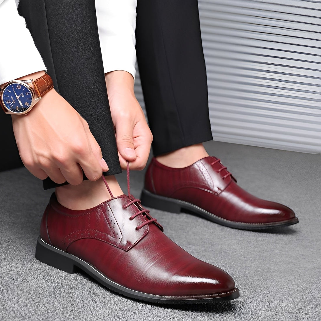 Desmond - Chaussures en cuir formelles avec détails brogue pour hommes