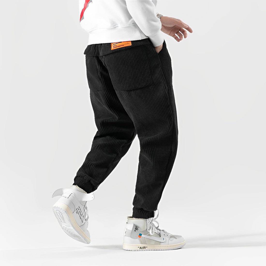 Corden - Pantalon en velours côtelé moderne et ample pour hommes